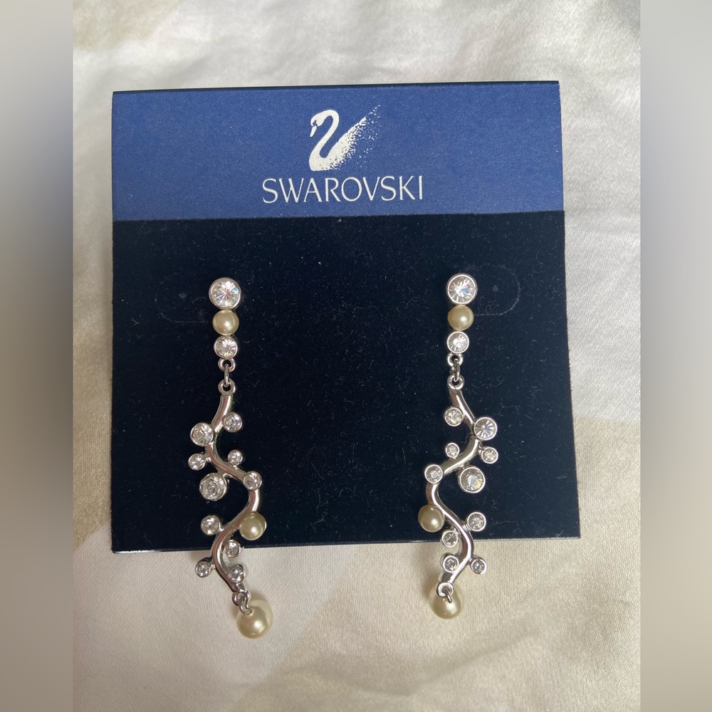 Swarovski crystal and pearl dangle earrings